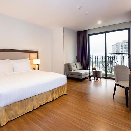 Aston Nha Trang City Hotel מראה חיצוני תמונה