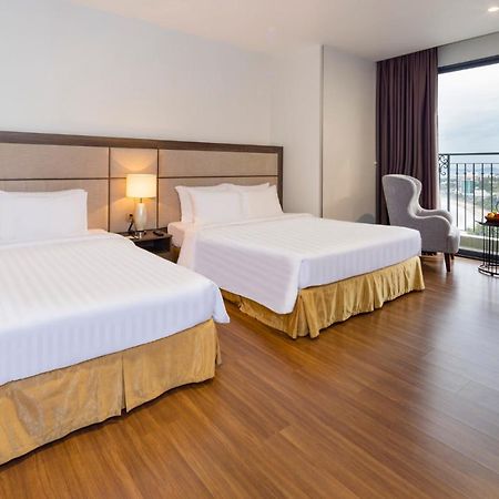 Aston Nha Trang City Hotel מראה חיצוני תמונה