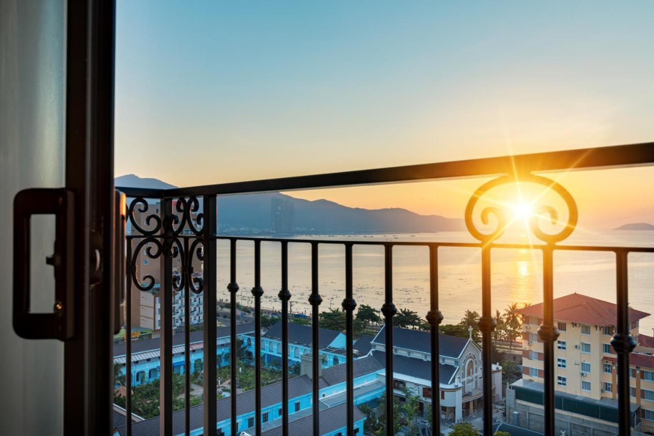 Aston Nha Trang City Hotel מראה חיצוני תמונה