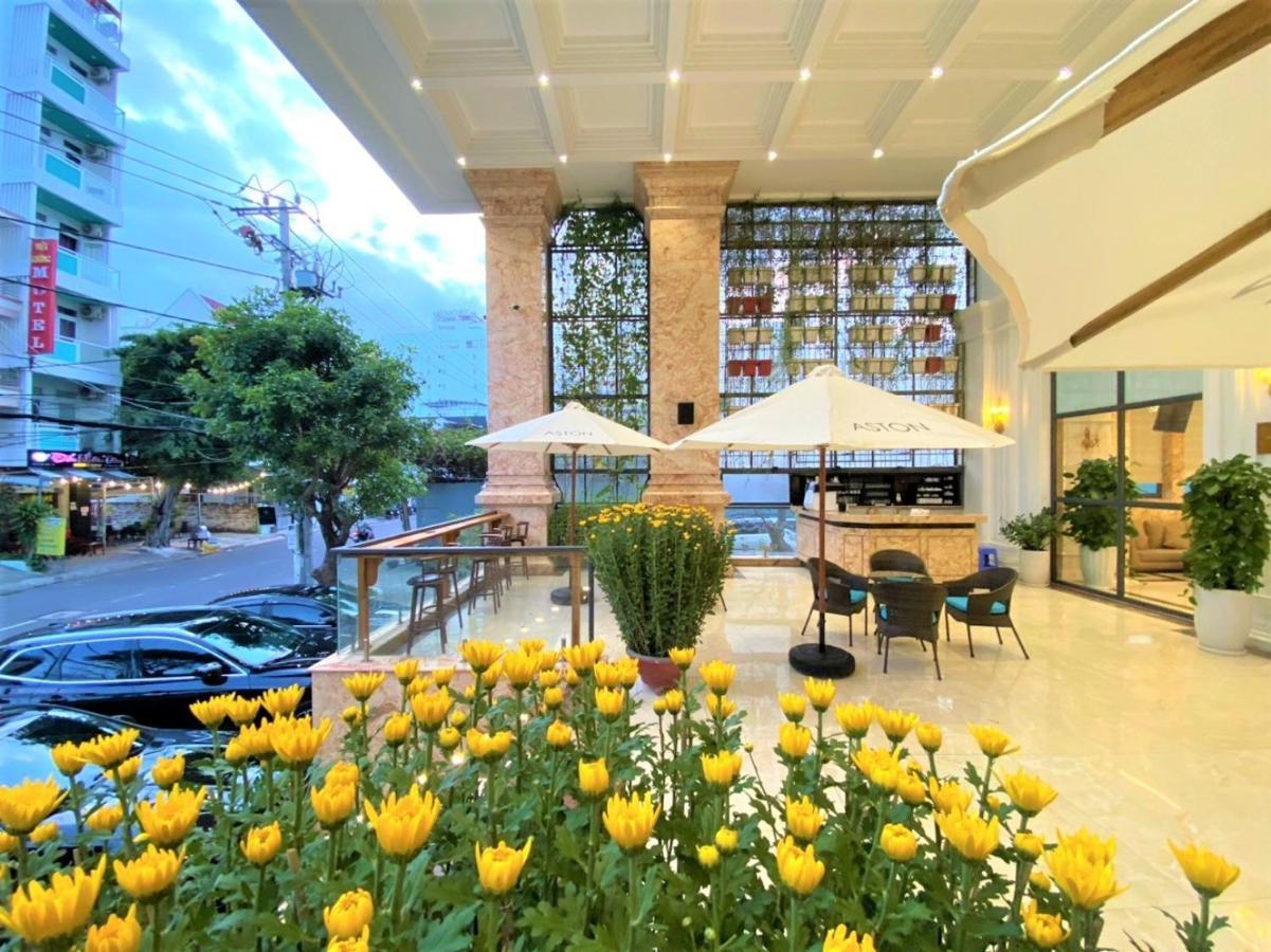 Aston Nha Trang City Hotel מראה חיצוני תמונה