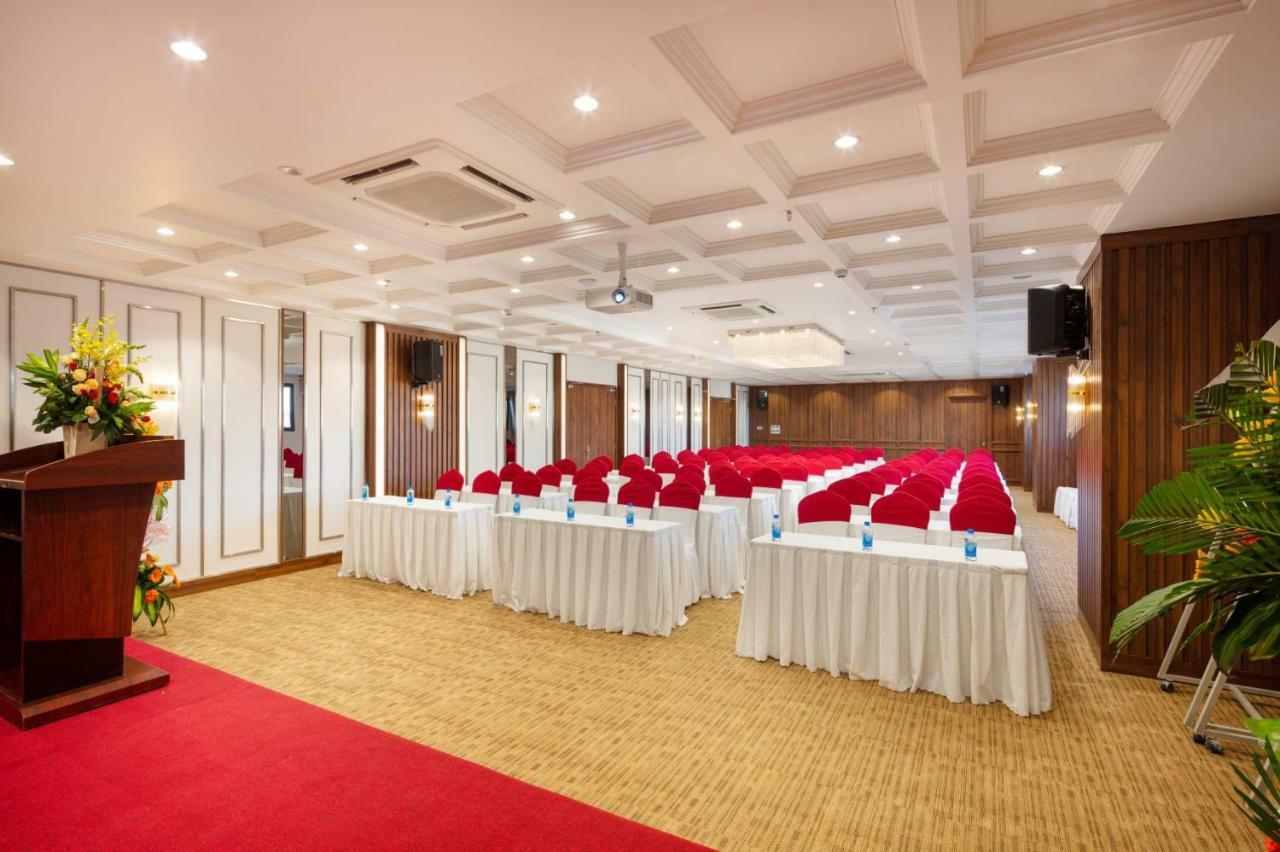 Aston Nha Trang City Hotel מראה חיצוני תמונה
